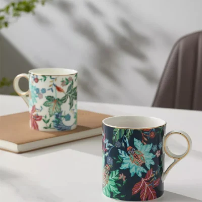 Chine usine en gros moderne luxe romantique nouvelle fleur Design Fine porcelaine céramique Couple tasse coffret cadeau